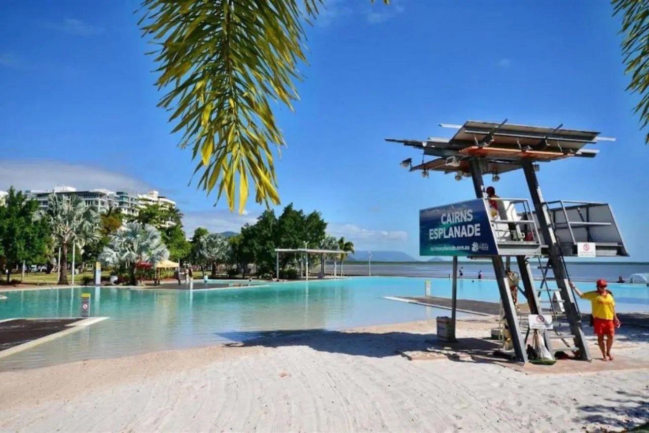 Inner City One Bedroom Apartment 27 Cairns Australia