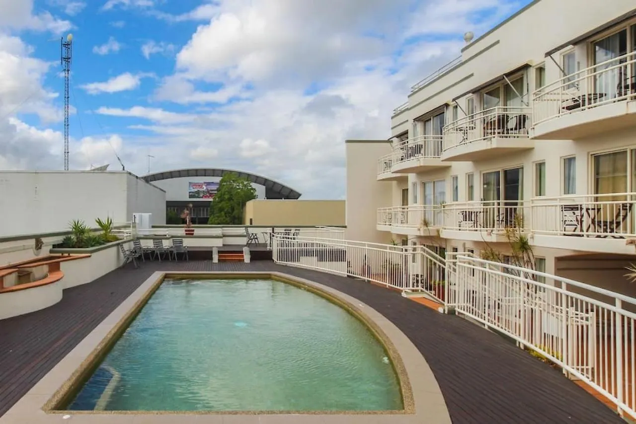 Inner City One Bedroom Apartment 27 Cairns