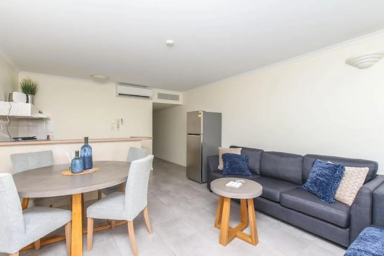 Inner City One Bedroom Apartment 27 Cairns