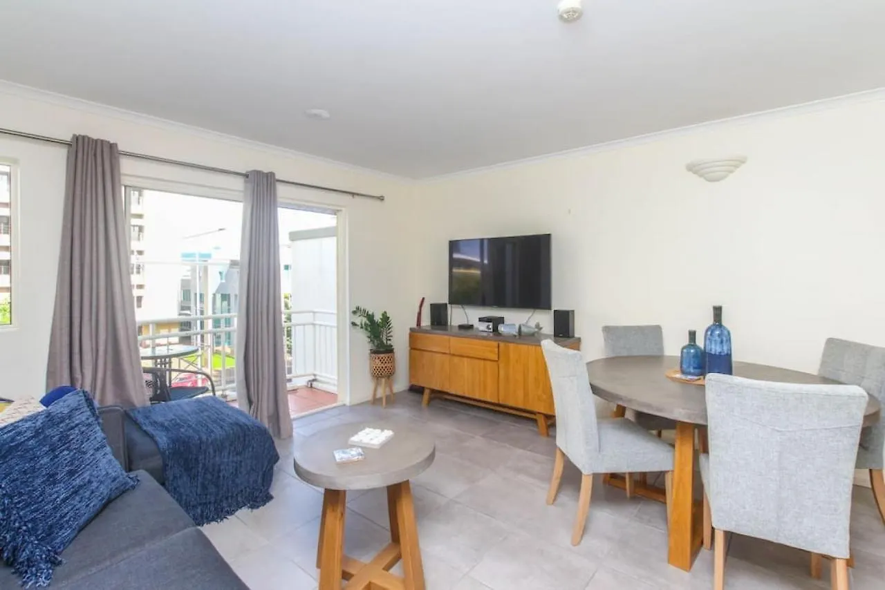 Inner City One Bedroom Apartment 27 Cairns Australia