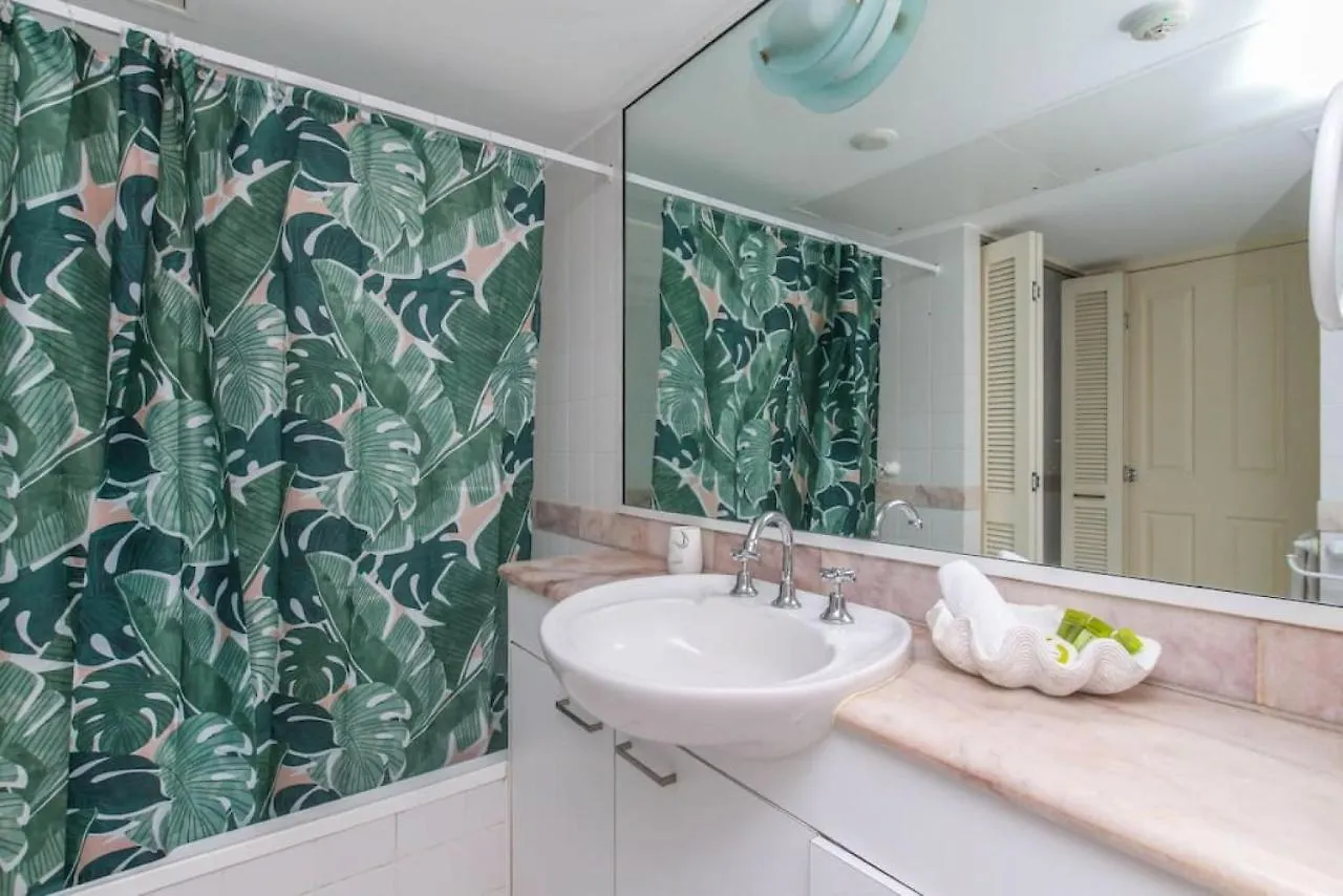Inner City One Bedroom Apartment 27 Cairns Australia