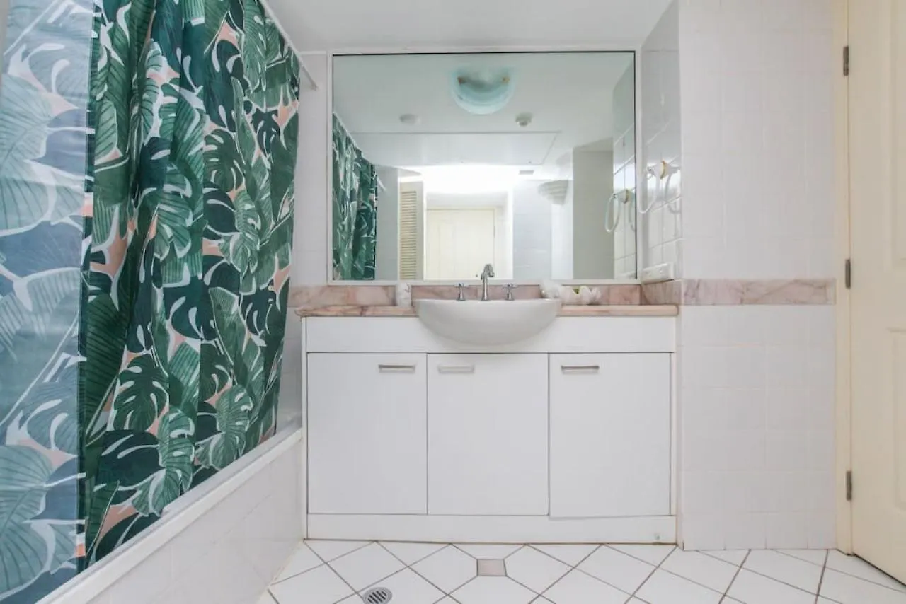 Inner City One Bedroom Apartment 27 Cairns