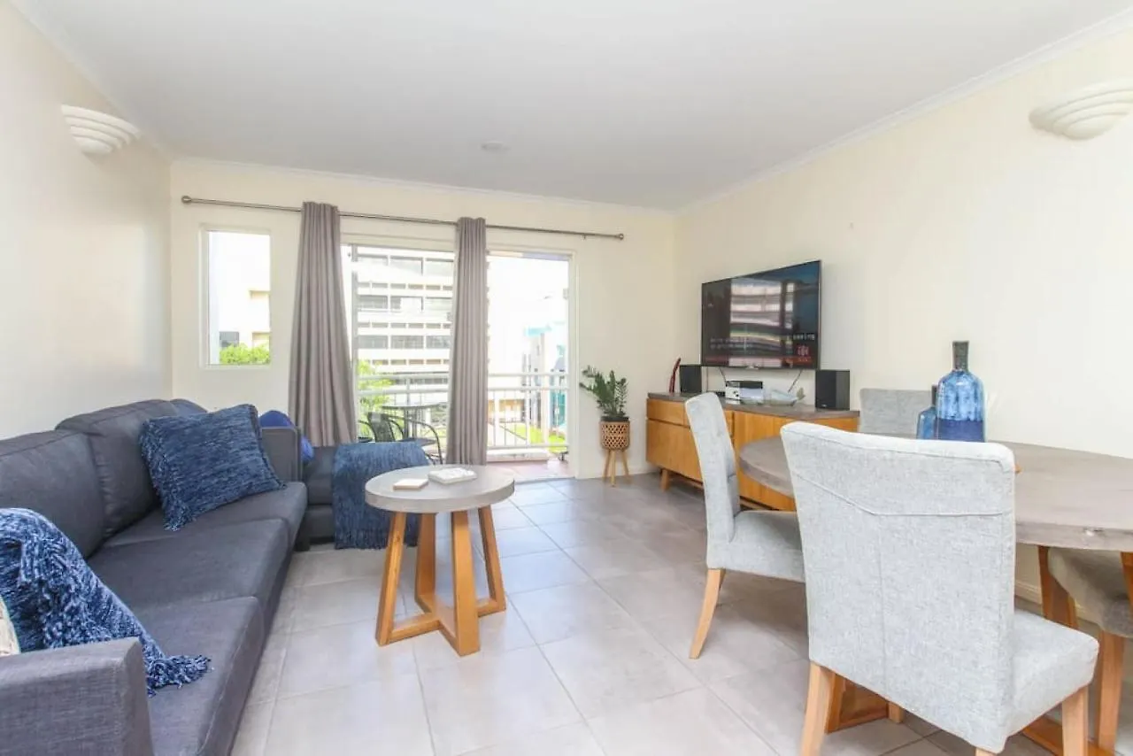Inner City One Bedroom Apartment 27 Cairns